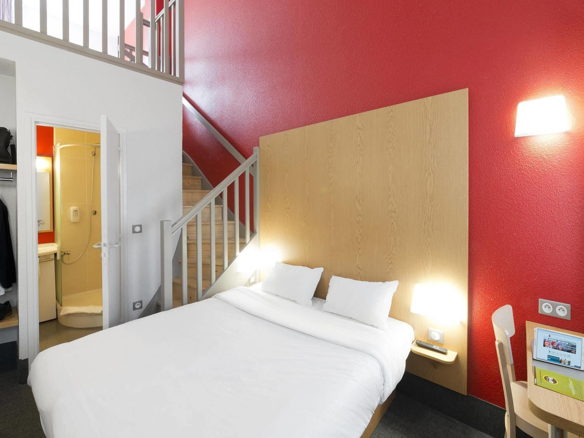 Centre Hotel 2*